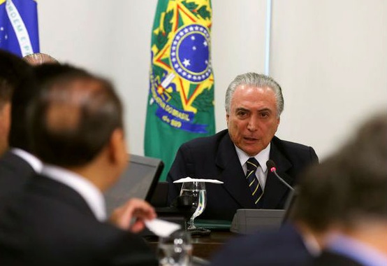 R$ 2 bi para retomar obras paralisadas do PAC R$ 2 bi para retomar obras paralisadas do PAC