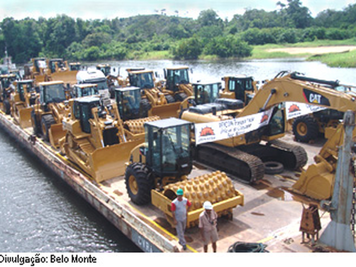 Máquinas pesadas chegam à região do Xingu para obras de Belo Monte