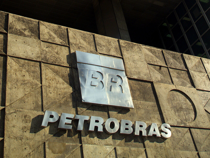 Petrobras admite perdas de 273 mil barris em um dia com a greve dos petroleiros
