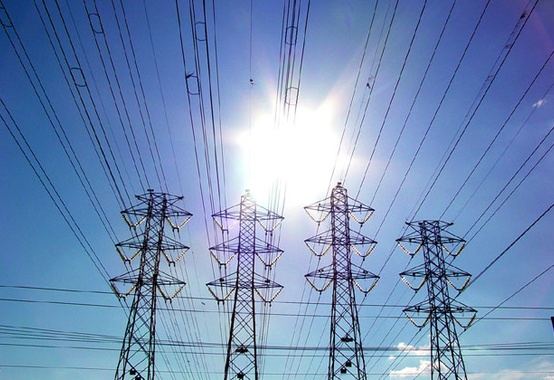 Leilão de transmissão de energia elétrica movimenta R$ 1,4 bilhão Leilão de transmissão de energia elétrica movimenta R$ 1,4 bilhão