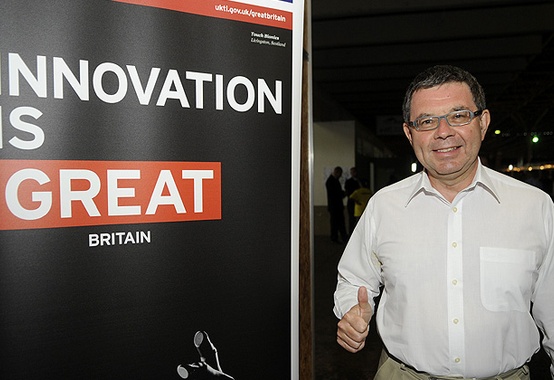 Governo britânico deve receber 10 mil estudantes brasileiros Governo britânico deve receber 10 mil estudantes brasileiros