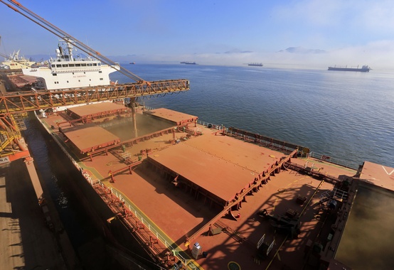 Brasil teve superávit comercial de US$ 1,239 bi na primeira semana de março Brasil teve superávit comercial de US$ 1,239 bi na primeira semana de março