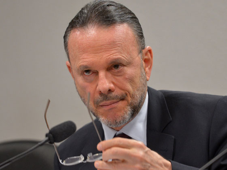 Luciano Coutinho é eleito presidente do Conselho da Petrobras