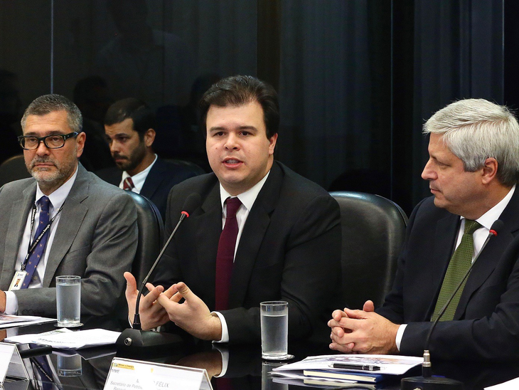 O novo marco regulatório atrairá novos investidores, além de manter prioridade de exploração à Petrobras