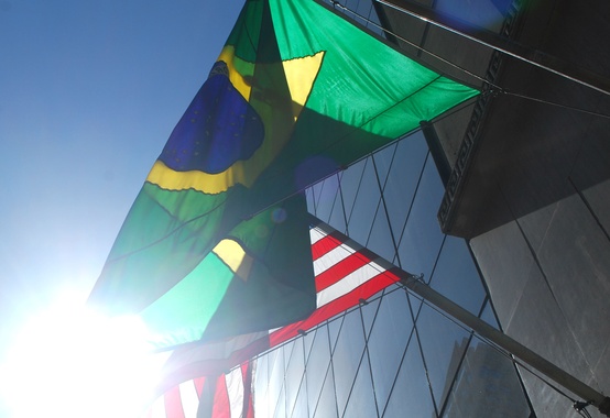 Precisamos intensificar as relações com os Estados Unidos e ampliar comércio Precisamos intensificar as relações com os Estados Unidos e ampliar comércio