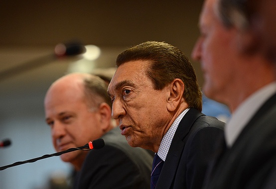 Lobão descarta risco de desabastecimento de energia Lobão descarta risco de desabastecimento de energia