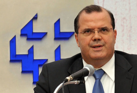 Tombini não descarta venda de dólares das reservas internacionais Tombini não descarta venda de dólares das reservas internacionais