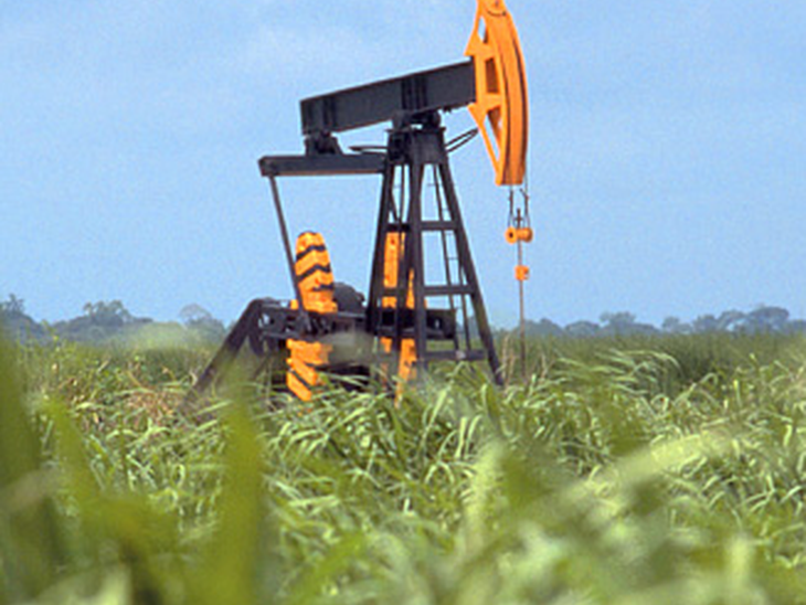 Petróleo cai a US$ 86,63, menor valor desde fevereiro 
