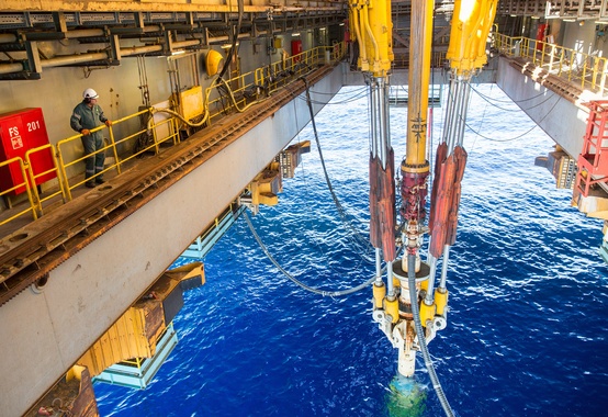 Demanda global por energia deverá aumentar em cerca de 30% entre 2015 e 2035, com o petróleo a 0,7% ao ano Demanda global por energia deverá aumentar em cerca de 30% entre 2015 e 2035, com o petróleo a 0,7% ao ano