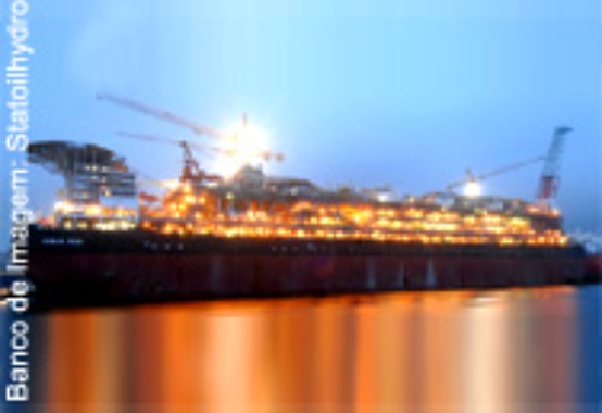 Petrobras começa a produzir petróleo no mar da Nigéria Petrobras começa a produzir petróleo no mar da Nigéria