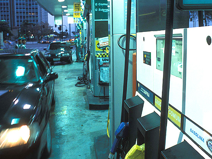 Venda de gasolina cresce 4,5% nos cinco primeiros meses do ano