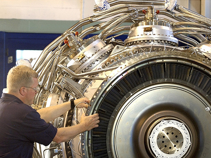 Rolls-Royce anuncia atualização para turbinas industriais a gás