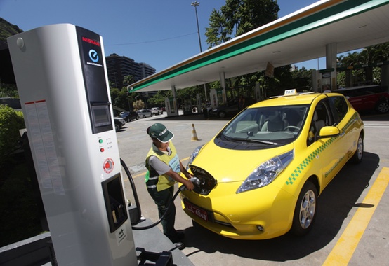 RJ entra na Era da Emissão Zero com Programa de táxis elétricos RJ entra na Era da Emissão Zero com Programa de táxis elétricos