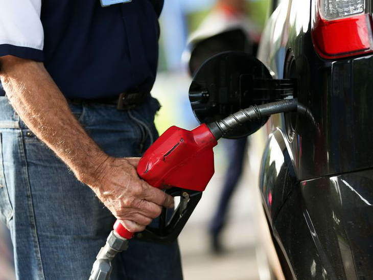 Gasolina tem alta de 1,41% e diesel sobe 0,44% nesta quinta-feira