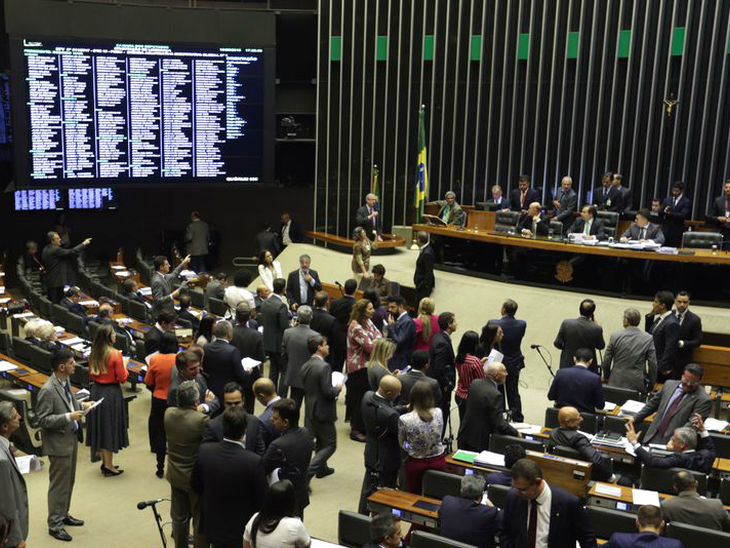 Câmara dos Deputados: Projeto que autoriza Petrobras a vender áreas do pré-sal é destaque da pauta do Plenário