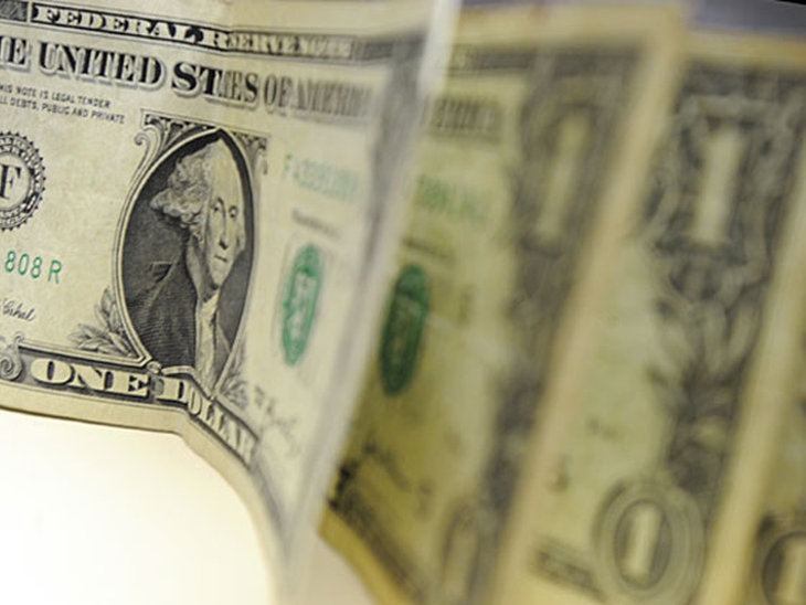 Com alta do dólar, BC vende hoje até US$ 3 bi para tentar conter alta da moeda