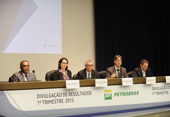 Petrobras apresenta lucro líquido de R$ 5,3 bilhões Petrobras apresenta lucro líquido de R$ 5,3 bilhões