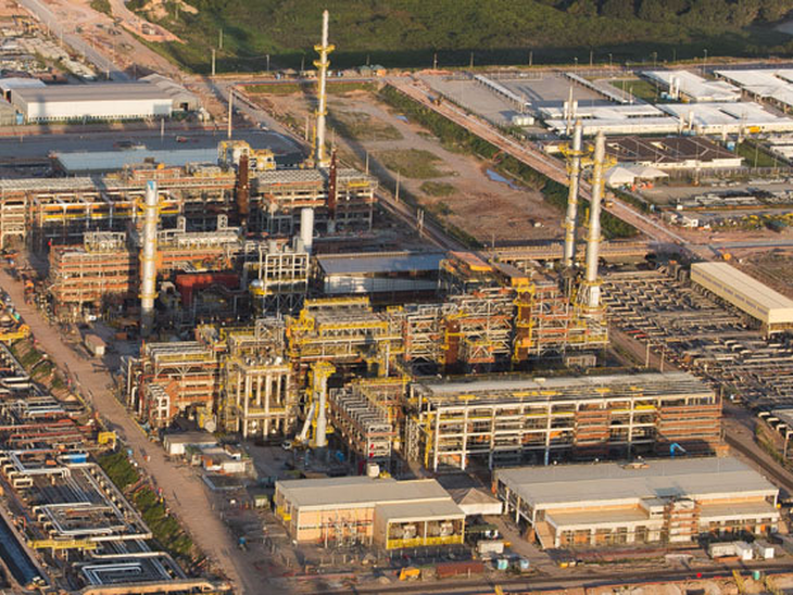 Refinaria Abreu e Lima inicia produção de derivados de petróleo