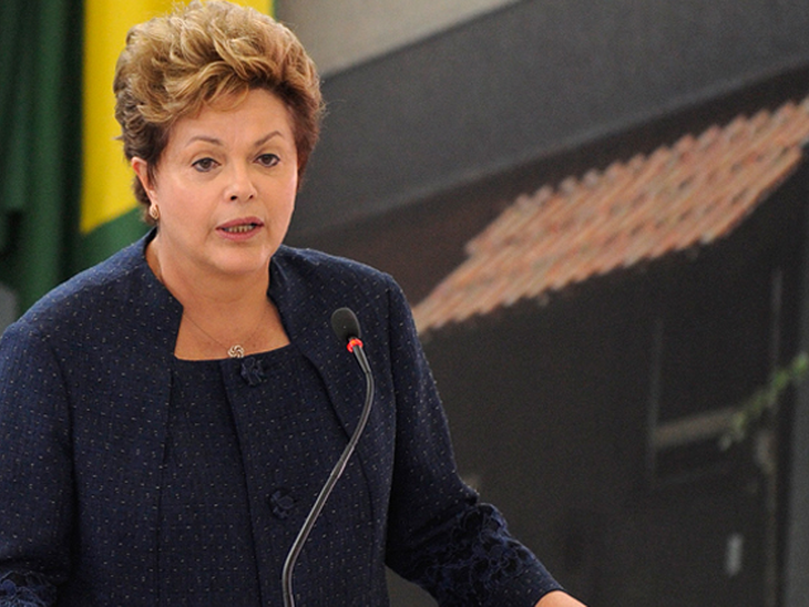 Dilma anuncia redução na conta de luz e descarta racionamento