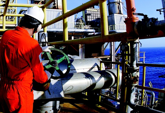 Petroleiros filiados à FUP iniciam paralisação por tempo indeterminado Petroleiros filiados à FUP iniciam paralisação por tempo indeterminado