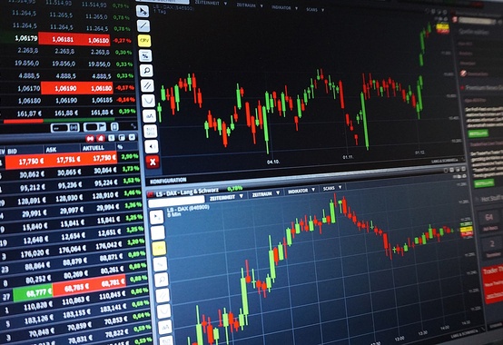 Condenação: bolsa dispara a quase 84 mil pontos e dólar cai para R$ 3,15 Condenação: bolsa dispara a quase 84 mil pontos e dólar cai para R$ 3,15