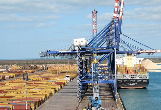 Balança comercial registra déficit de US$ 574 milhões no início do ano Balança comercial registra déficit de US$ 574 milhões no início do ano