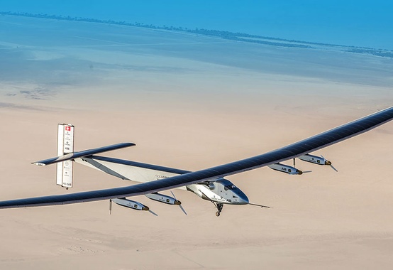 Solar Impulse 2 completa a volta ao mundo e demonstra a eficácia das tecnologias sustentáveis Solar Impulse 2 completa a volta ao mundo e demonstra a eficácia das tecnologias sustentáveis