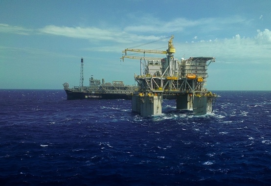Plataforma P-61 é instalada no campo de Papa-Terra Plataforma P-61 é instalada no campo de Papa-Terra