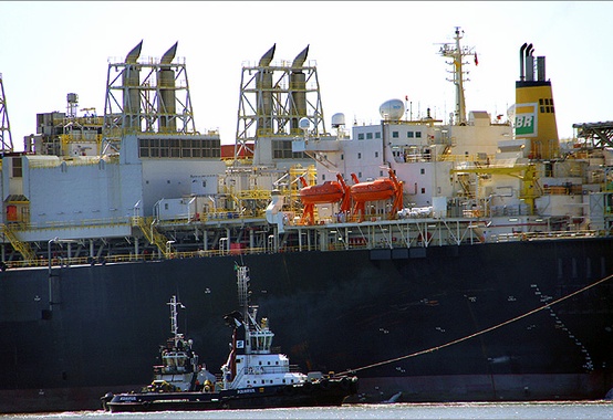 Porto de Rio Grande recebe casco da P-63 Porto de Rio Grande recebe casco da P-63