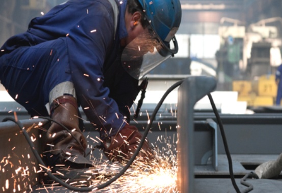 Produção industrial cresce em 10 dos 14 locais pesquisados pelo IBGE Produção industrial cresce em 10 dos 14 locais pesquisados pelo IBGE