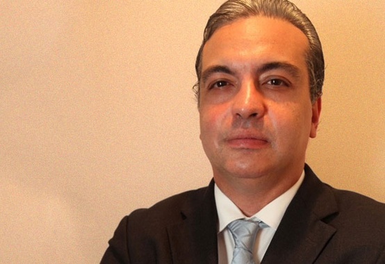 Executivo apresenta a Hill Internacional e seu portfólio de serviços Executivo apresenta a Hill Internacional e seu portfólio de serviços