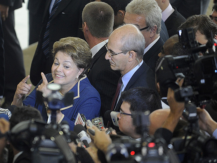 Dilma diz que avaliará exaustivamente projeto antes de tomar decisão