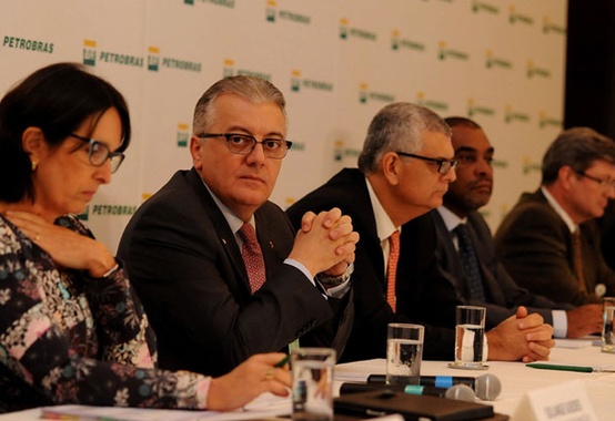 Petrobras tem lucro líquido de R$ 5,9 bilhões no 1º semestre de 2015 Petrobras tem lucro líquido de R$ 5,9 bilhões no 1º semestre de 2015