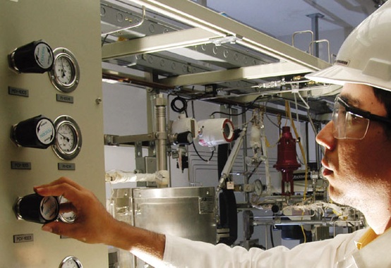 IBGE: Produção industrial cai em julho e acumula queda de 6,6% em 2015 IBGE: Produção industrial cai em julho e acumula queda de 6,6% em 2015