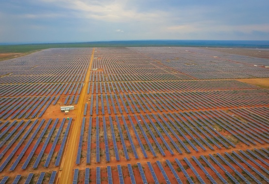 Começa a operar na Bahia o Parque Solar Horizonte no Brasil onde foram investidos aproximadamente US$ 110 milhões Começa a operar na Bahia o Parque Solar Horizonte no Brasil onde foram investidos aproximadamente US$ 110 milhões