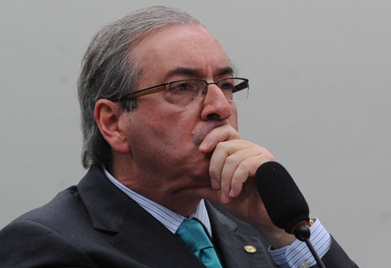 Vice-líder do governo na Câmara pedirá afastamento temporário de Cunha Vice-líder do governo na Câmara pedirá afastamento temporário de Cunha