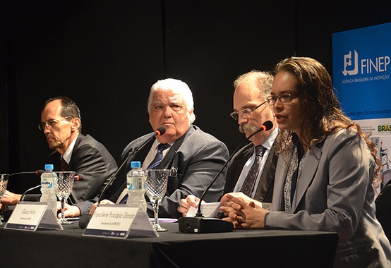 Edital de R$ 640 milhões vai apoiar parques tecnológicos e empresas Edital de R$ 640 milhões vai apoiar parques tecnológicos e empresas