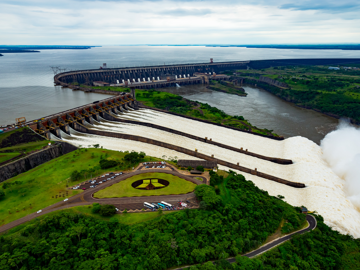 Itaipu tem produção histórica de 103,09 milhões de MWh em 2016