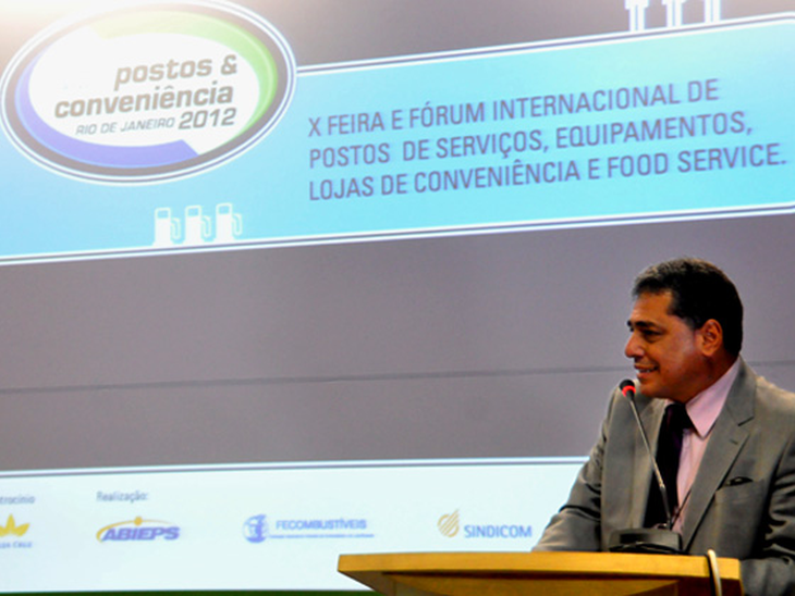 Rio de Janeiro estuda incentivo para produção de etanol