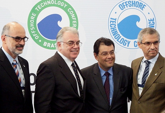 Eduardo Braga anuncia novo leilão para exploração de petróleo e gás Eduardo Braga anuncia novo leilão para exploração de petróleo e gás