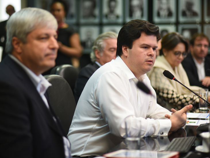 Ministro Fernando Coelho Filho agradece trabalho de membros do Comitê do Gás Natural