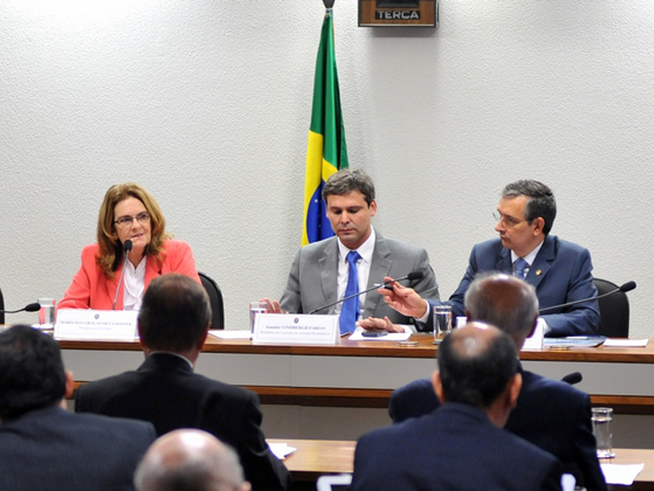 Foster: compra de refinaria pela Petrobras "não foi bom negócio"