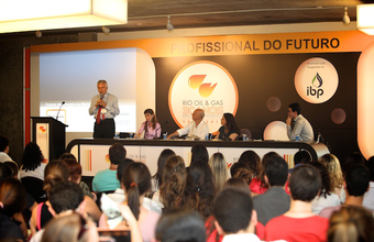 "Profissional do Futuro" orienta e incentiva estudantes