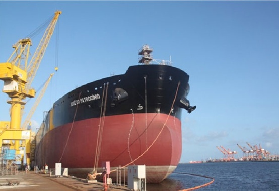 Mais um navio petroleiro entregue Mais um navio petroleiro entregue