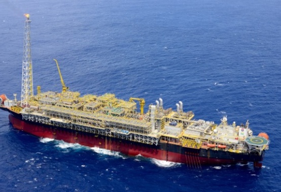Petrobras produz 2,03 milhões de bpd de petróleo no Brasil, mas cai 2% em junho pelo 2º mês Petrobras produz 2,03 milhões de bpd de petróleo no Brasil, mas cai 2% em junho pelo 2º mês
