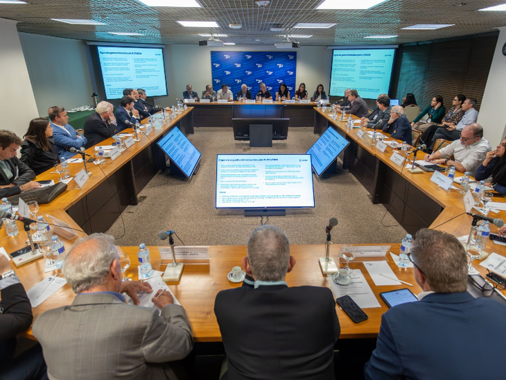 Edital do leilão da Oferta Permanente e marco do Licenciamento Ambiental são debatidos na Firjan