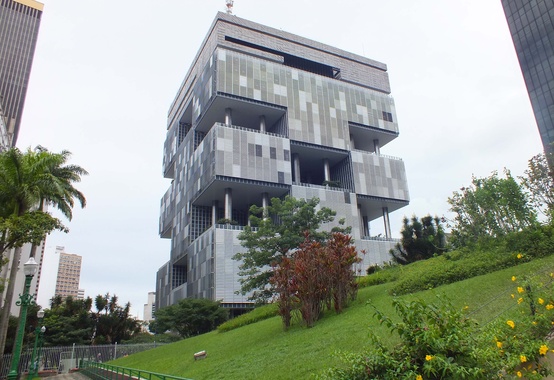 Construído entre 1969 e 1974, Petrobras revitaliza edifício-sede histórico e integra prédio a corredor turístico carioca Construído entre 1969 e 1974, Petrobras revitaliza edifício-sede histórico e integra prédio a corredor turístico carioca