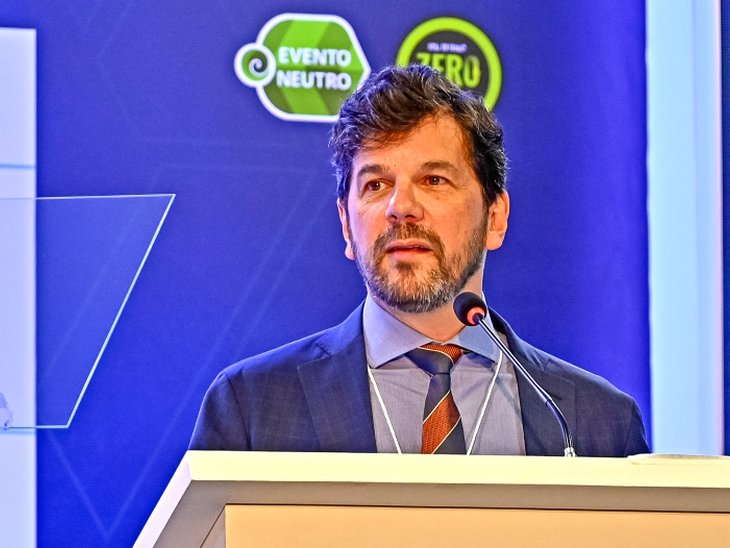Em parceria inédita e histórica, Abiquim assina Memorando de Entendimento com a Petrobras para avançar na oferta de gás natural