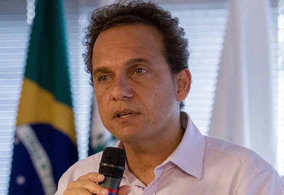 Prefeito de Macaé assina Lei de Incentivos Fiscais para empresas da indústria de petróleo e gás Prefeito de Macaé assina Lei de Incentivos Fiscais para empresas da indústria de petróleo e gás