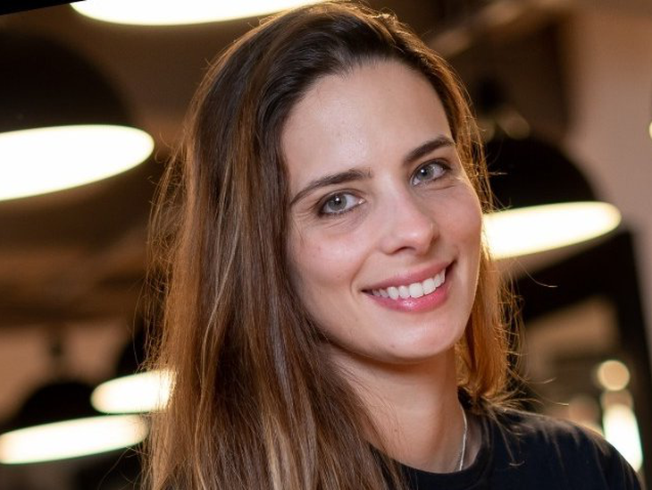 5 habilidades para turbinar a carreira em 2023, por Camila Rebelato